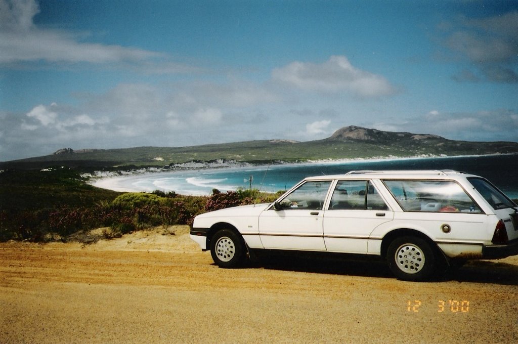 Lucky Bay by Dennis Brouwer