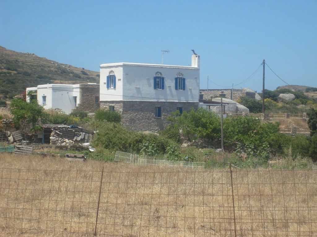 Somewhere on Tinos..... by tirei