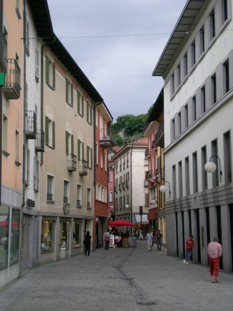 Bellinzona Altstadt by Kurt Jung