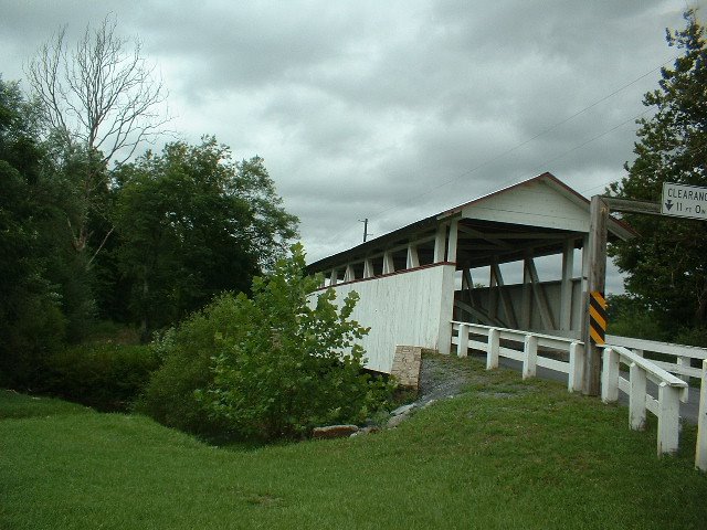 Snooks covered bridge, Bedford County, PA by olivella ferret