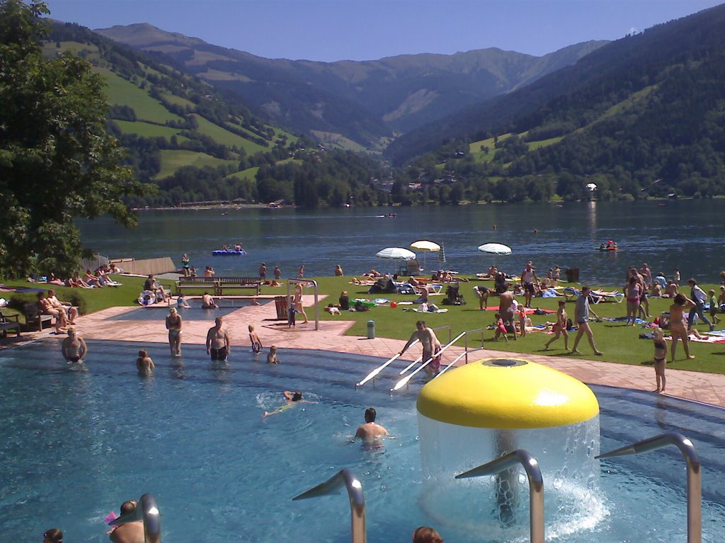 Beachside pool - View across lake to valley beyond by ijburger