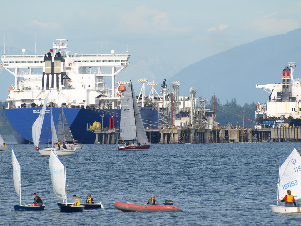 Boats of all sizes by Jeff Pranger