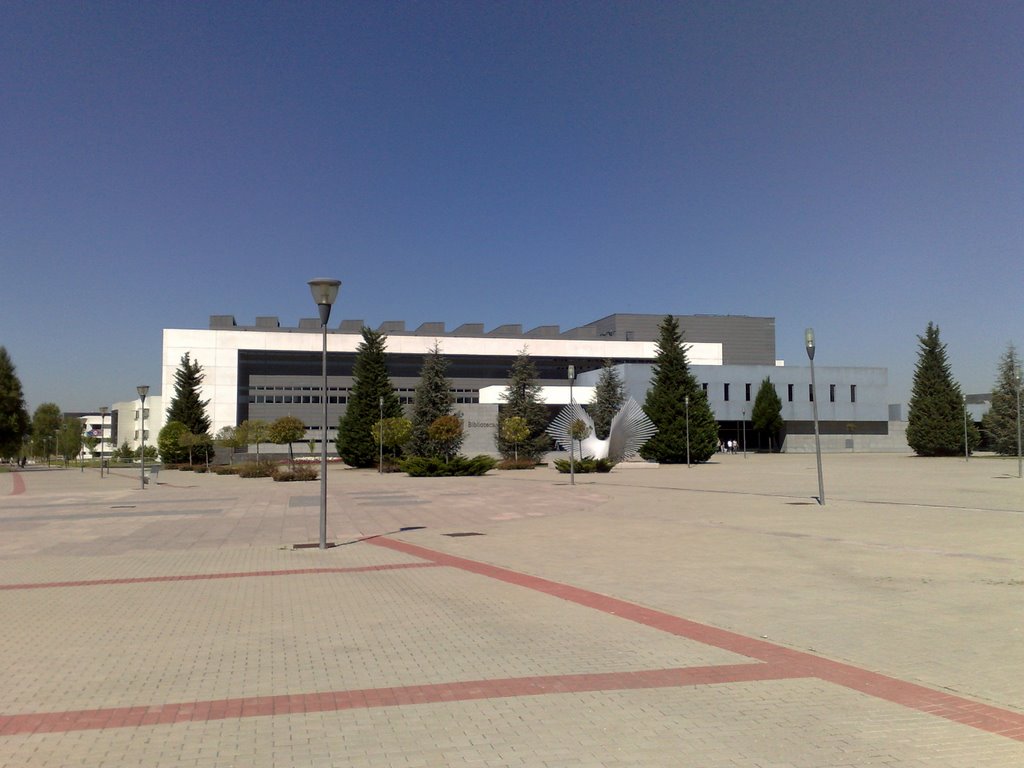 Edificio Biblioteca - Univerisdad Rey Juan Carlos - Campus de Móstoles by sarote