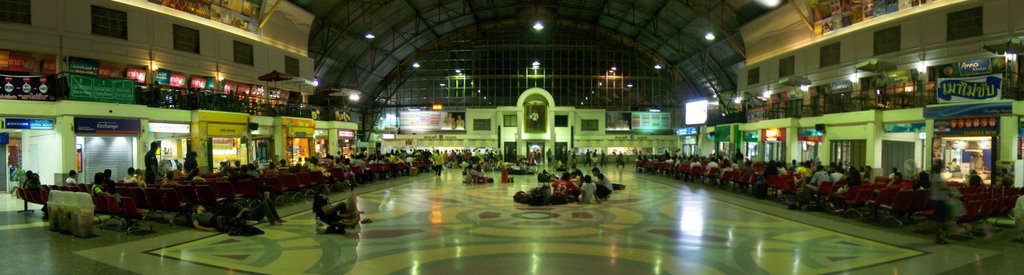 Hua Lumpong Train Station by HSSmitAir