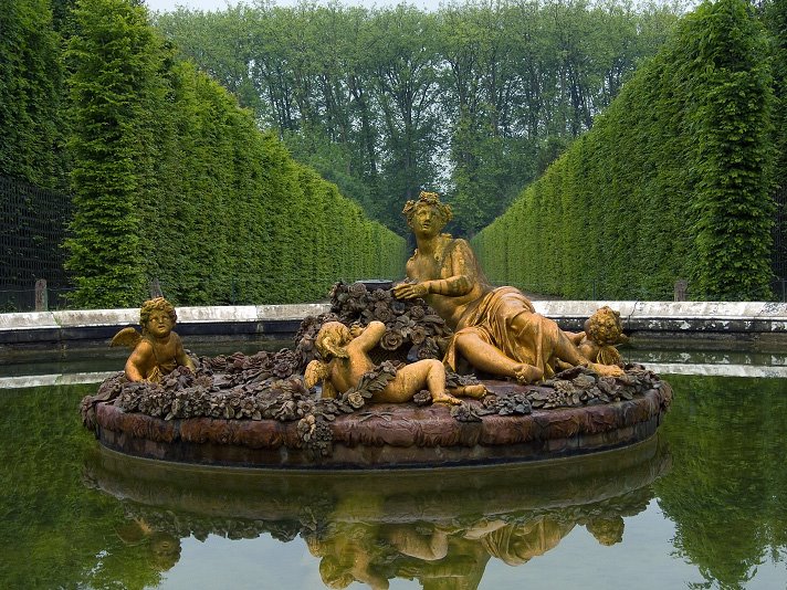 Fountain in Versailles Garden by Daniel Sedlák