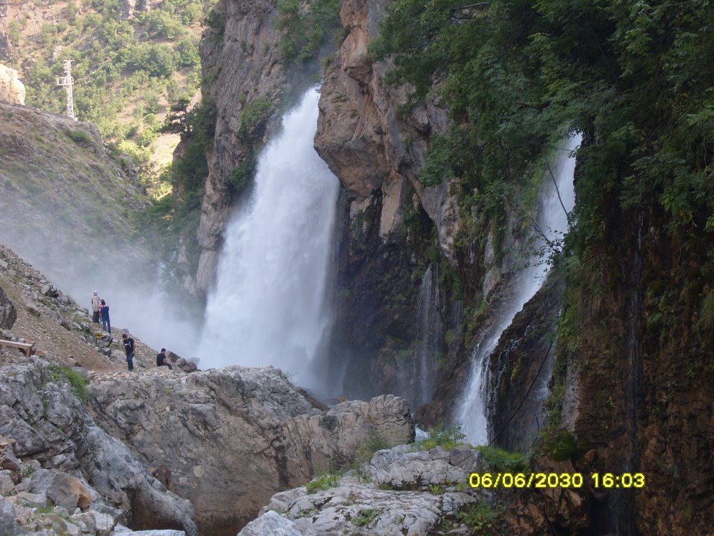 Kapuzbaşı şelalesi by çağrı bayram