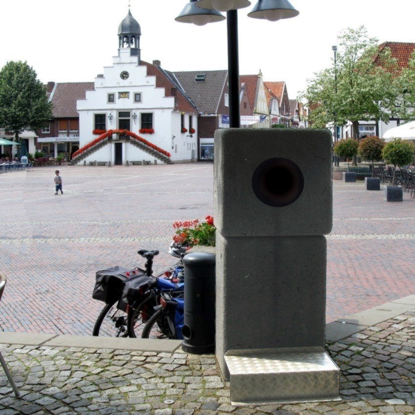 Der Summstein am Marktplatz by Willem von Gennerich