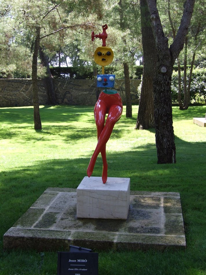 St Paul de Vence - Fondation Maeght - Jeune fille s'évadant de Joan Miró by scho