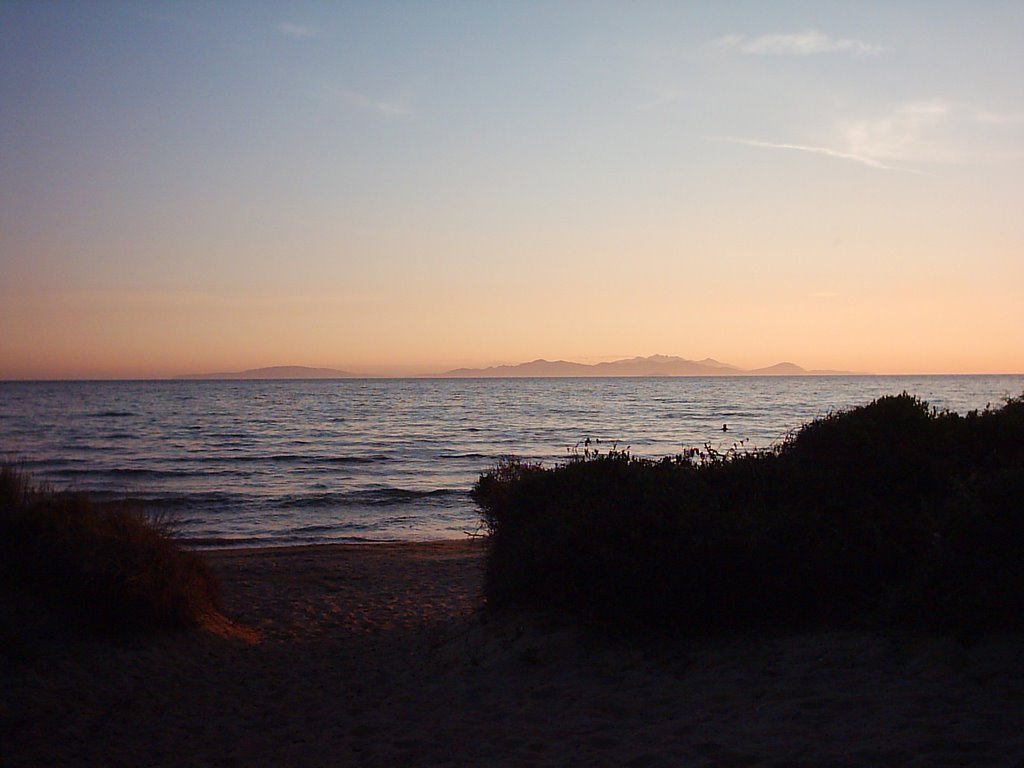 Tramonto in spiaggia by superAnx