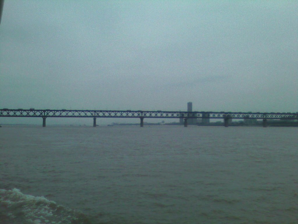 The first birdge across the yangtze river-built in 1957 by huangyingcode