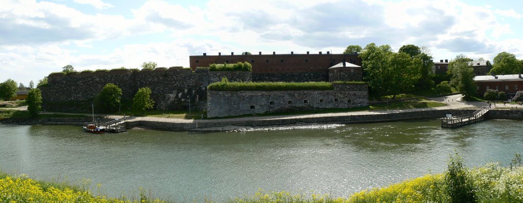 Suomenlinna вид на Susisaari by aakle