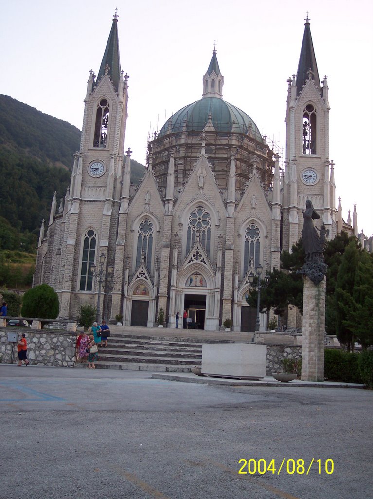 Castelpetroso molise by mario-quici di caste…