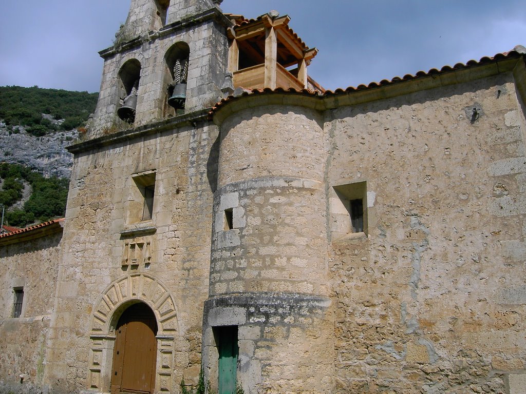 Tudanca de Ebro: Iglesia by Rosaflor G.