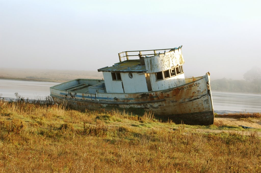 Shipwreck by Rayroze