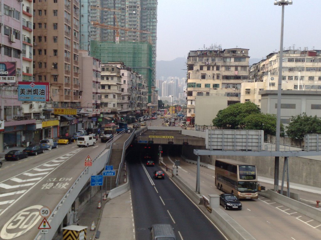 Kai Tak Tunnel(啟德隧道) in 2008 by G374