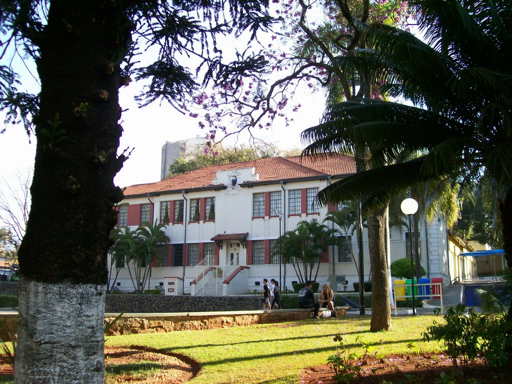 Biblioteca Municipal de Americana by Cleuza Daros