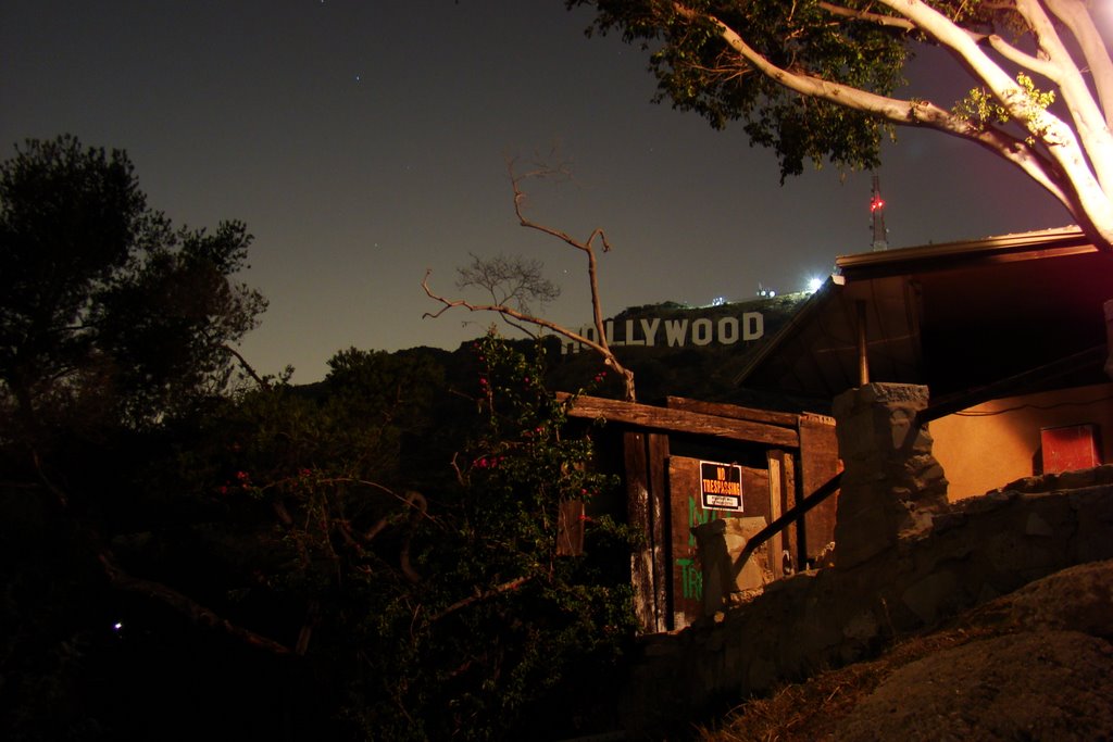 DSC06508 Hollywood Sign - NW view by Volkan YUKSEL