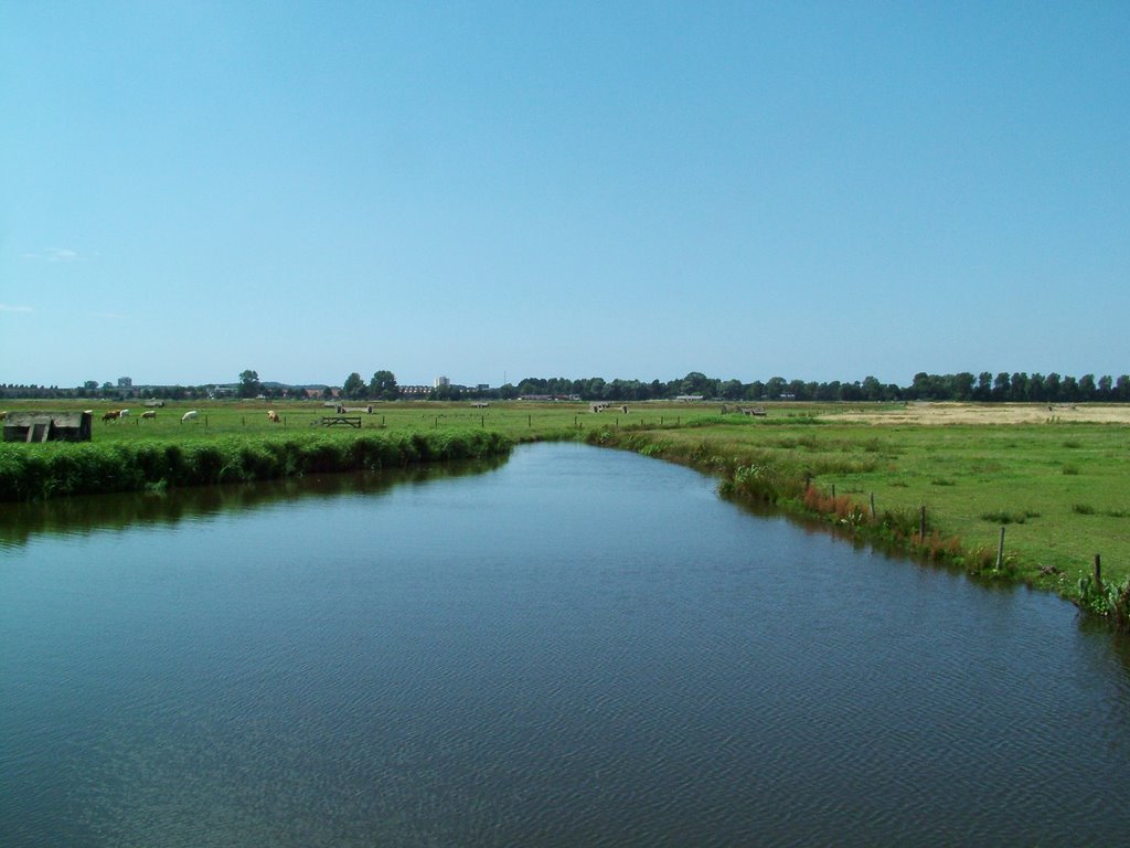 Hekslootpolder; looking from Spaarndam to Haarlem by H. van de Moosdijk