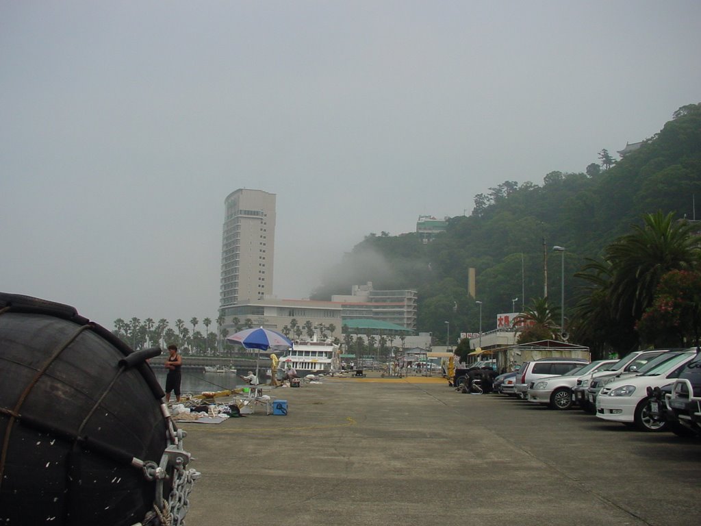 Atami port by Fuji Miyuh