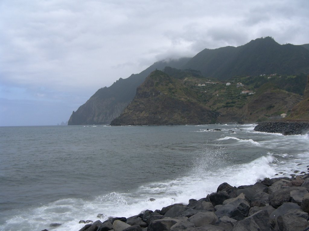 Puerto de la Cruz, Madeira, hacia el este by tejinero