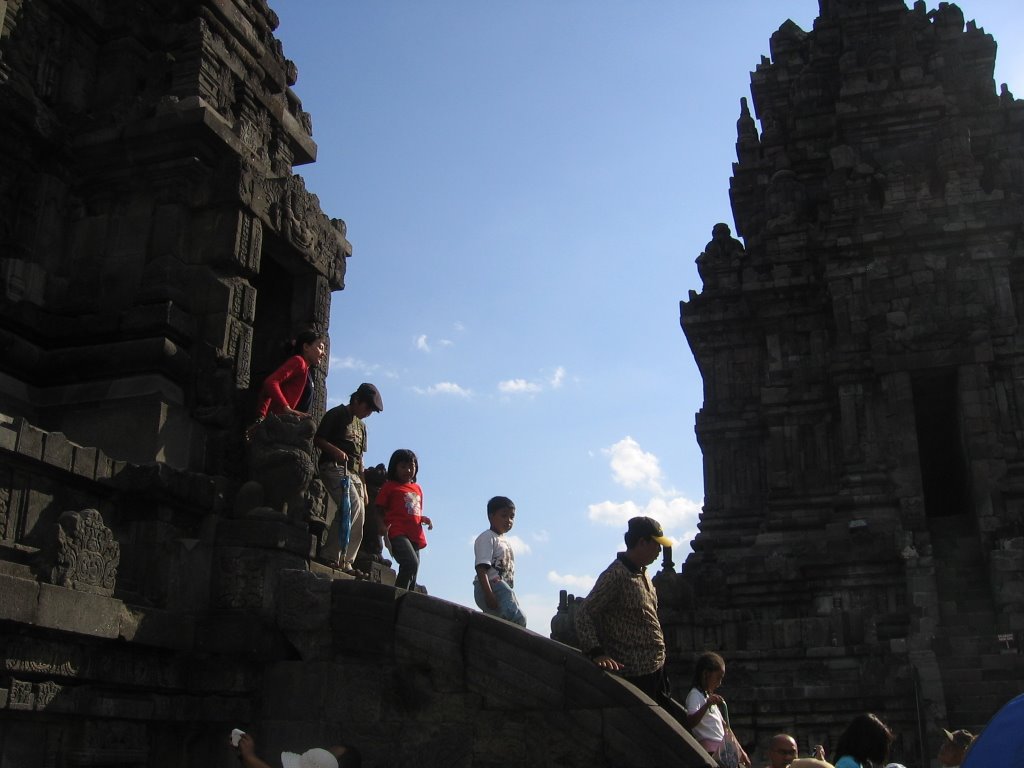 Prambanan Temple by Erry AN ErryanZ