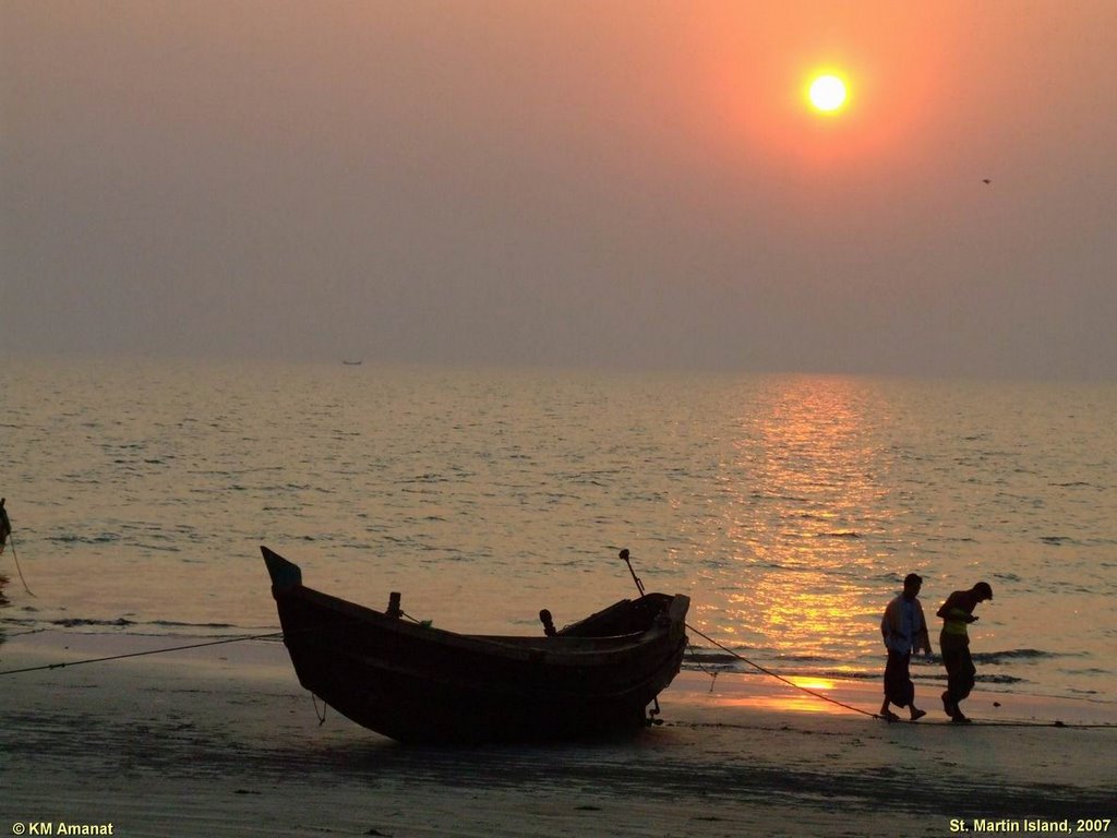 Sunrise at St. Martin, Bangladesh by KM Amanat