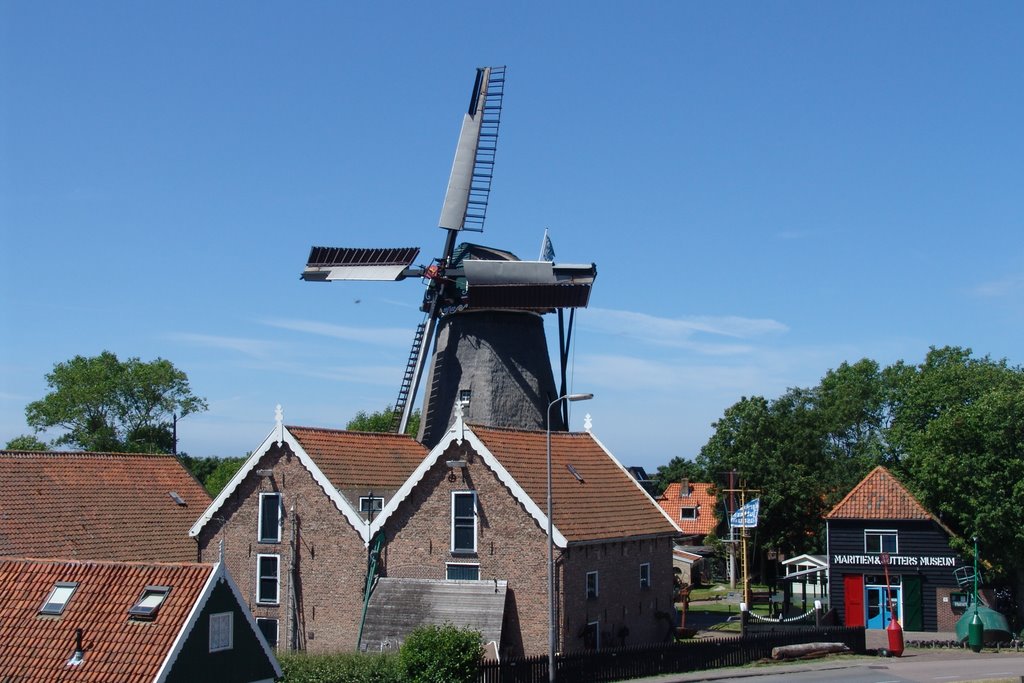 Windmühle in Oudeschild, Texel - NL by Martin Rajesky