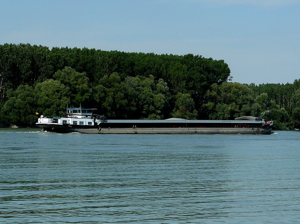 A Dunán - The on Danube by Tamás Borbély