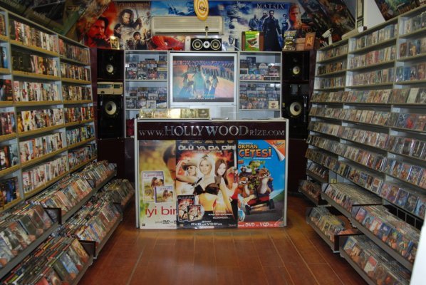 Hollywood cd market hizmet kalitesi by by fth