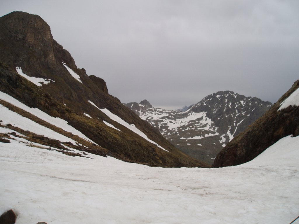 Vuelta y ascenso al Posets by apeu net