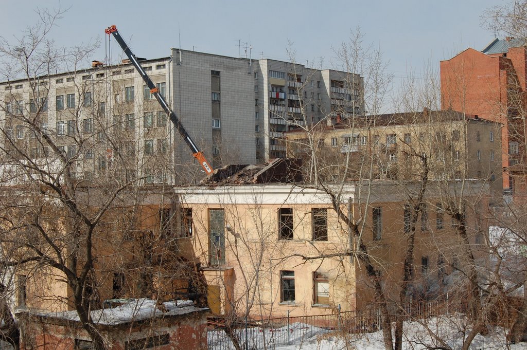 Russia, Novosibirsk, Demolition of old soviet building by nazarion