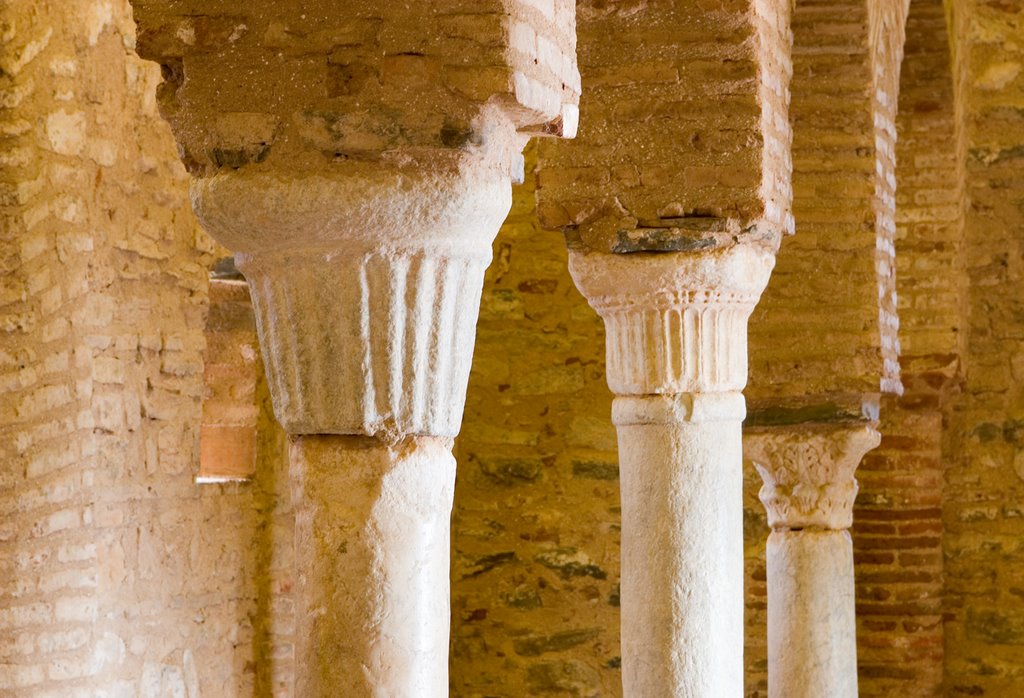 Mezquita detalle de columnas by RESINAS