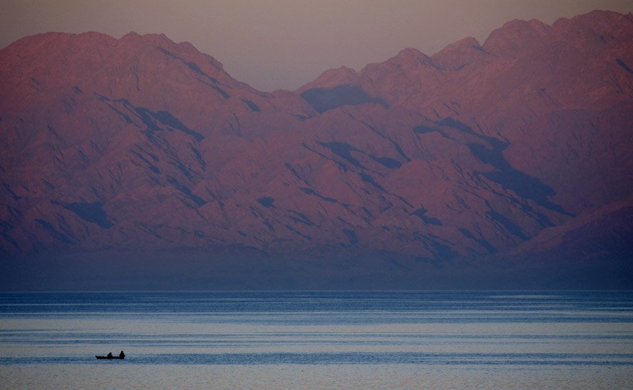 Fishers on the Red sea by energyofeye