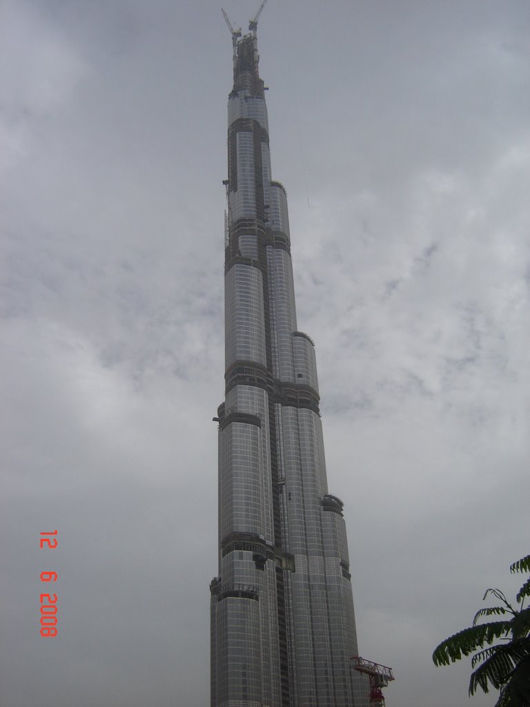 Burj Dubai Tower june 2008 by pitique