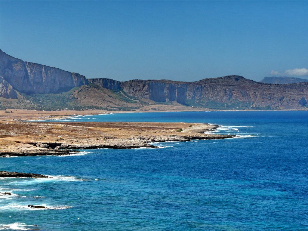 Isolidda, San Vito Lo Capo. Trapani. by Nicola e Pina in Sicilia