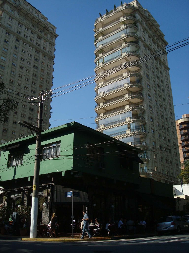 Praça Pereira Coutinho - Vila Nova Conceição by Emiliano Homrich