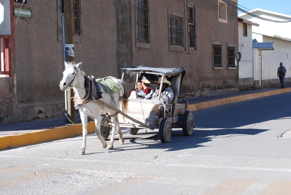 Una carreta en la plaza de Creel by downboys