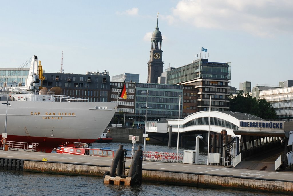 HH Hafen, Überseebrücke mit "Michel" by vp_hmbg-PRO PANORAMI…