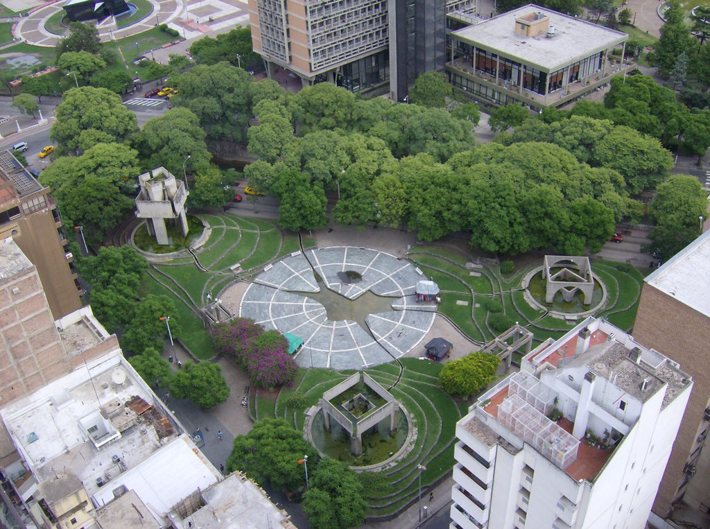 Plaza italia - córdoba (vista desde el último piso de la Torre Angela) by Mario Cheda