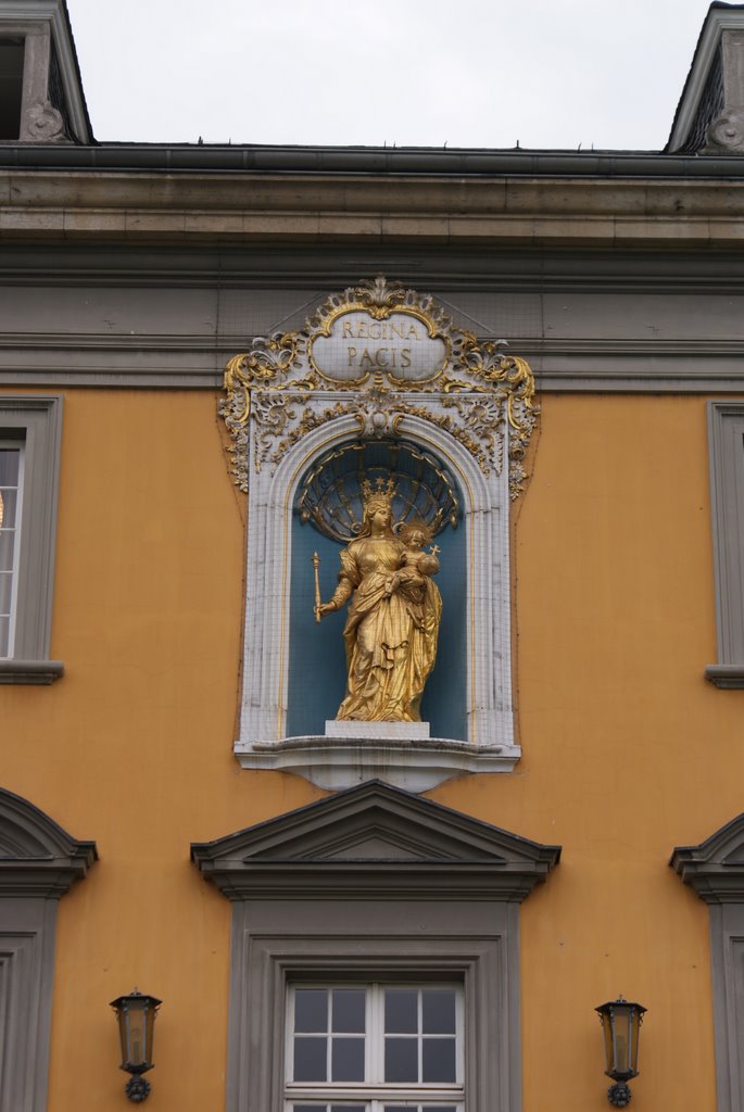 Regina Pacis am Universitätshauptgebäude Bonn by mawabo