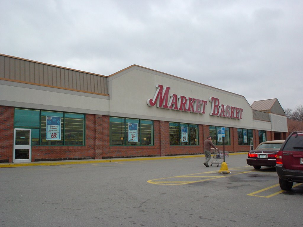 Market Basket - Daniel Webster Highway - Nashua, NH by John M Sullivan