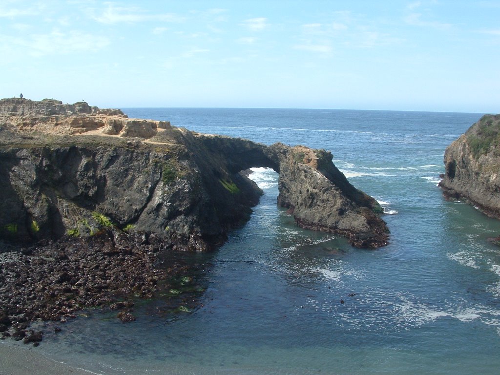 Keyhole at Mendocino Headlands by justagolfer