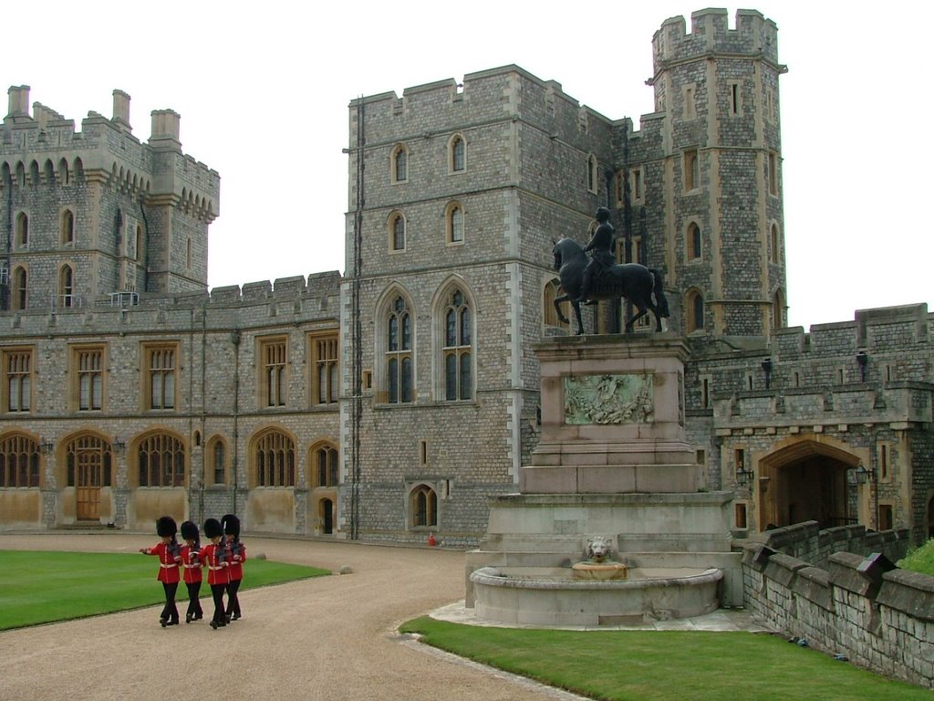 Windsor Castle, UK by Luis Maldonado