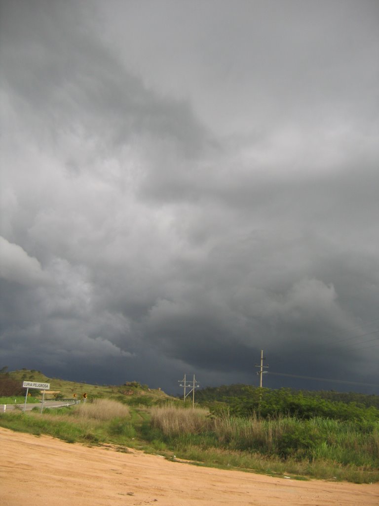 Entre Cintalapa y Arriaga; Chis; tormenta by Werner Wruck