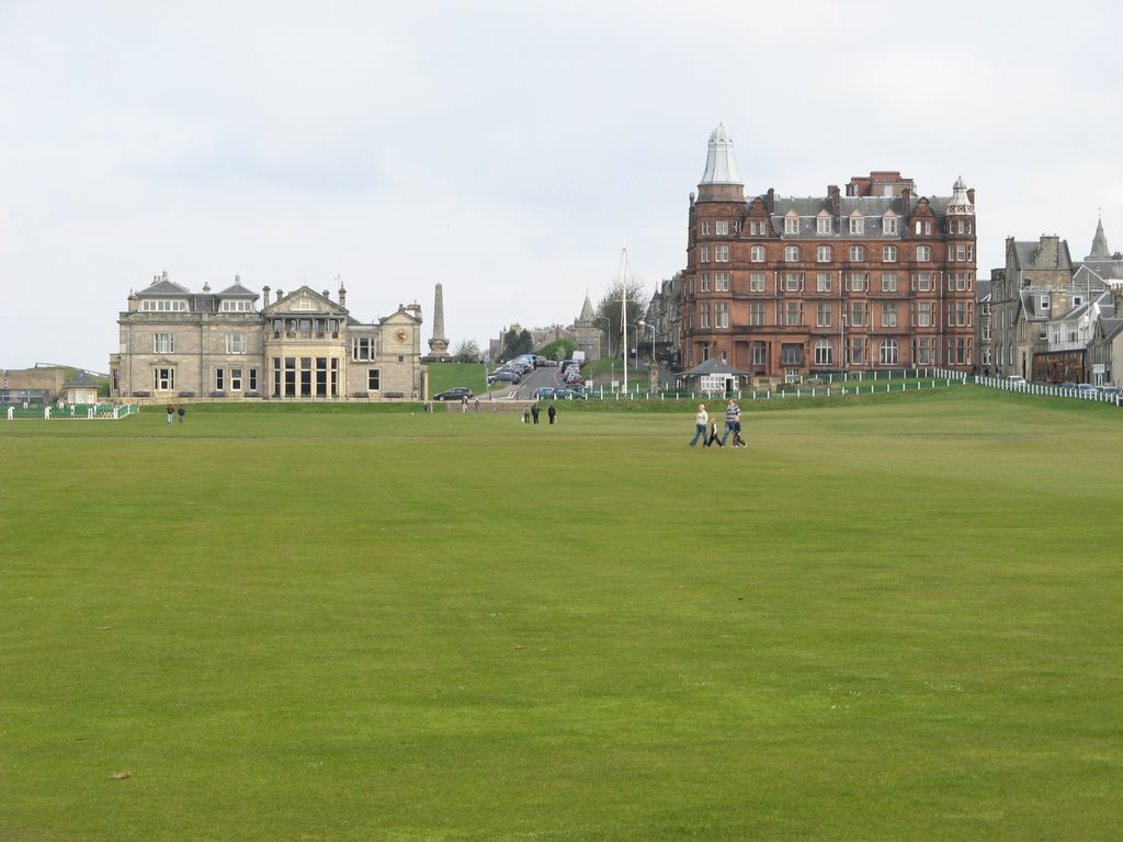 St Andrews (The Home of Golf) by Chris Morris