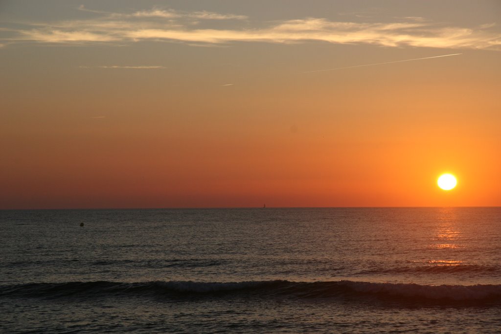 Sunrise from Leucate Plage by Nick Carthew