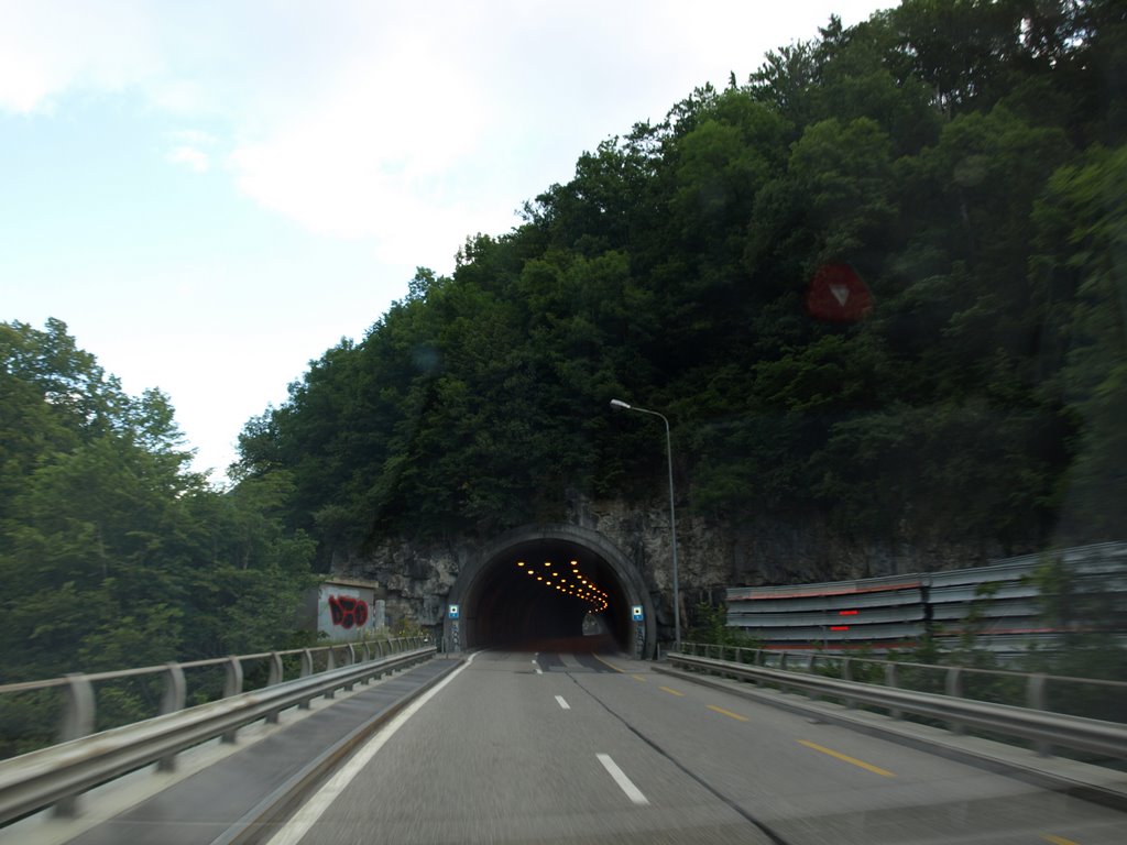 Highway "A16/E27" Switzerland (07/2008) by NilsW