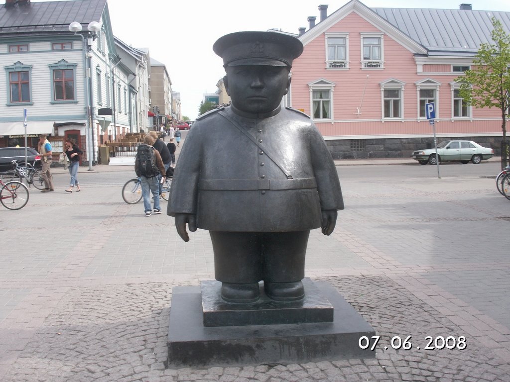 Statue bei der Markthalle by Sunhiller