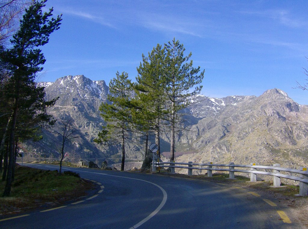 Serra da Estrela by Silent_enigma