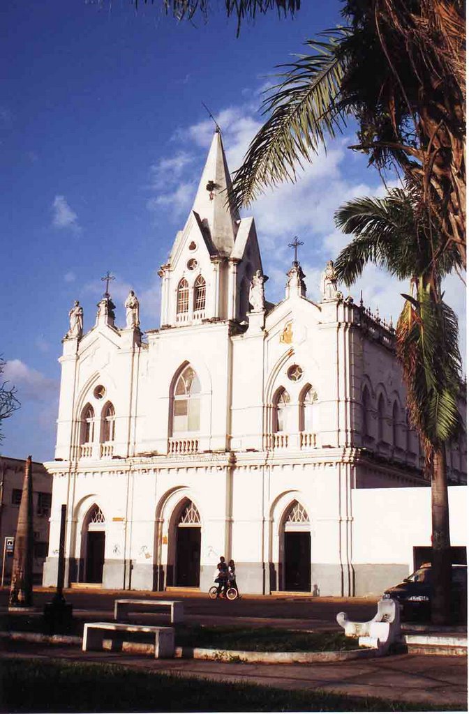 Igreja dos Remédios by Guilherme Coelho